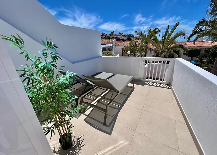 Teide View Malibu Park * 阿德耶