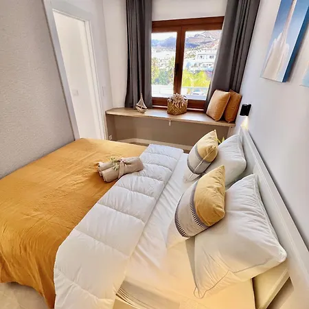 Teide View Malibu Park Apartment